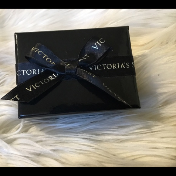 VINTAGE NWT  Victoria Secret Wide Gold / Crystal Hinged Cuff! - Picture 2 of 11